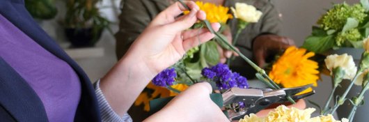 Online Course Floral Arrangement 101 Learn To Arrange